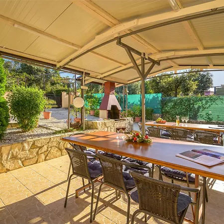 Gemuetliche 5 * Štinjan